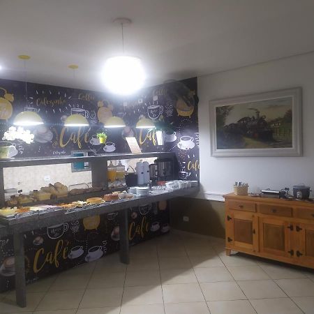 Hotel Dayse Santana de Parnaíba Екстериор снимка