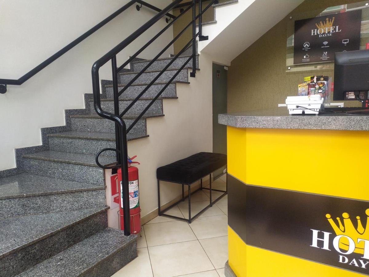 Hotel Dayse Santana de Parnaíba Екстериор снимка