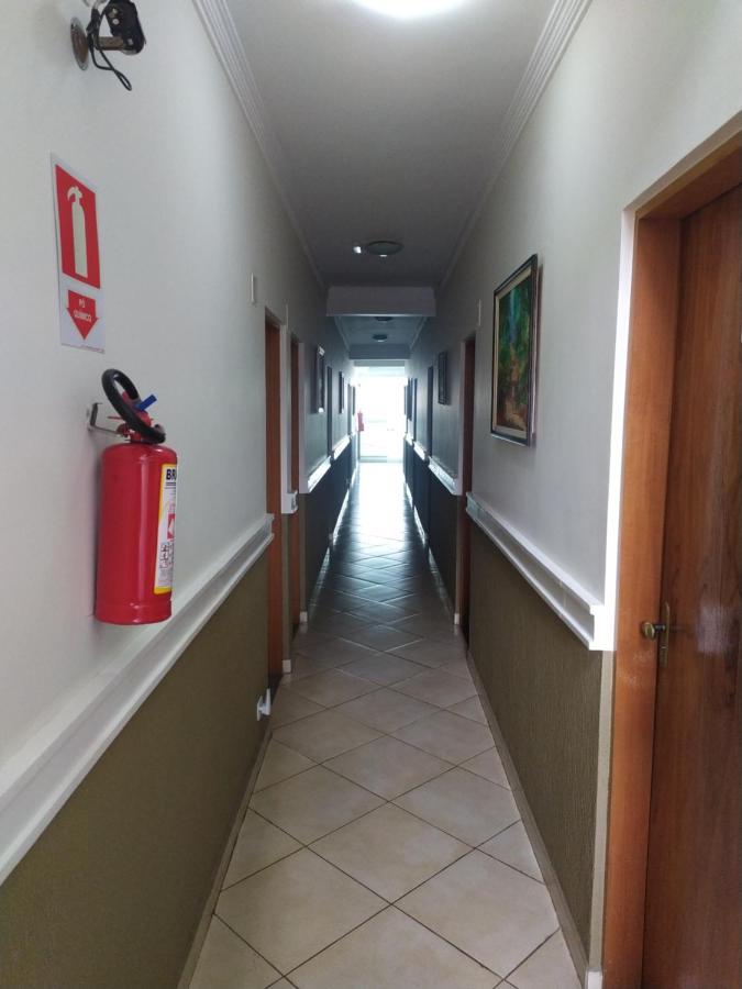 Hotel Dayse Santana de Parnaíba Екстериор снимка