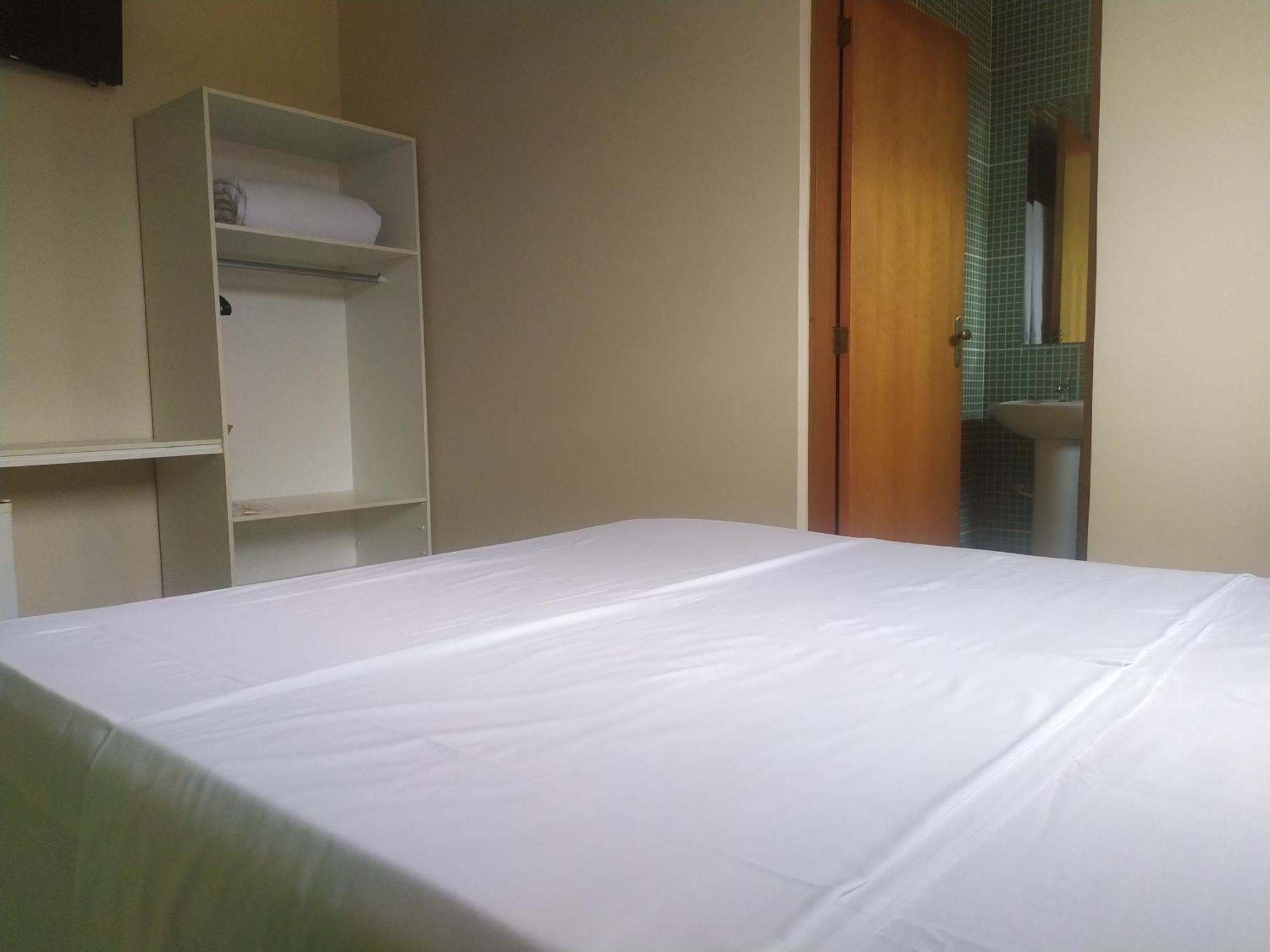 Hotel Dayse Santana de Parnaíba Стая снимка