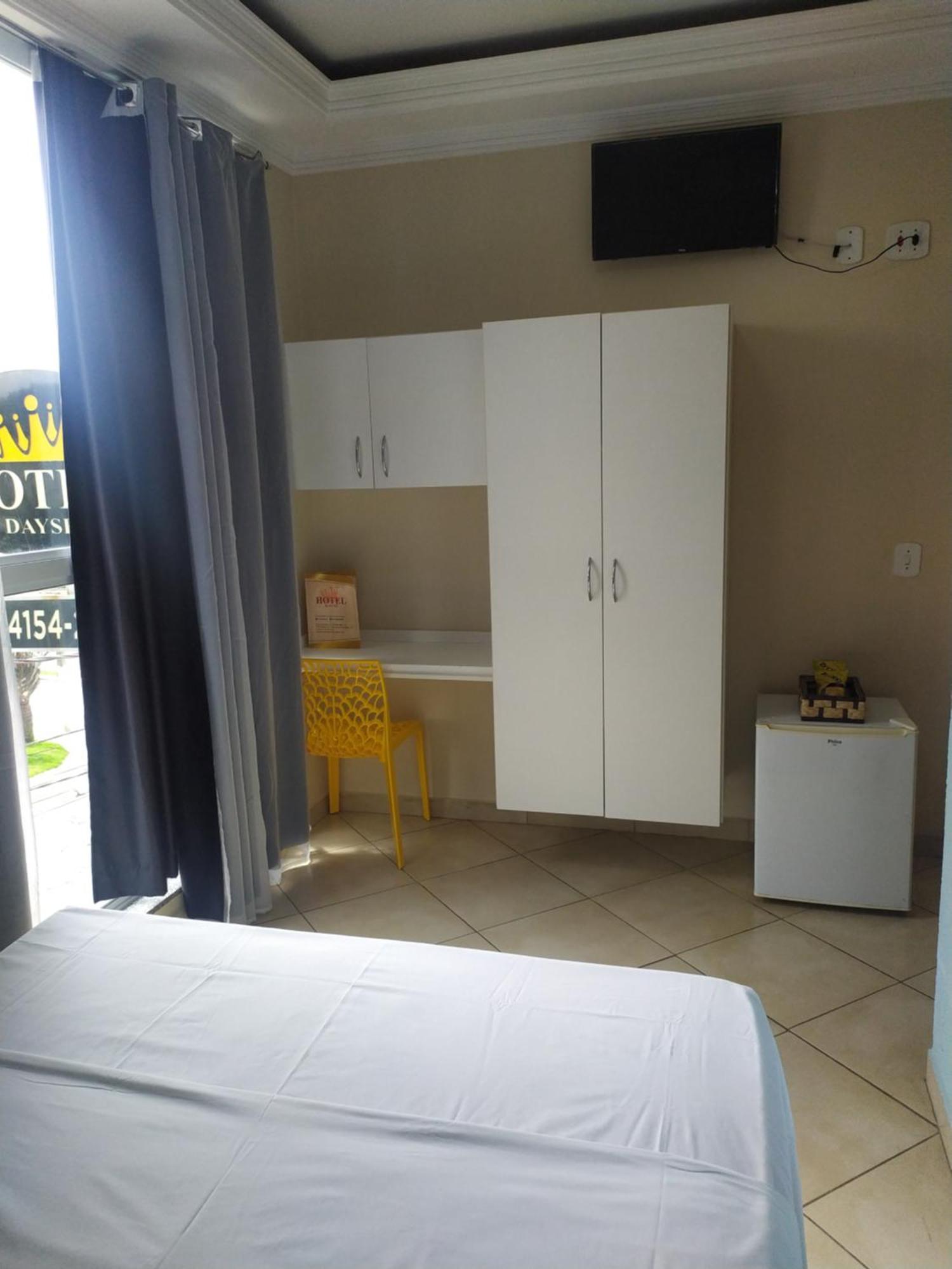 Hotel Dayse Santana de Parnaíba Стая снимка