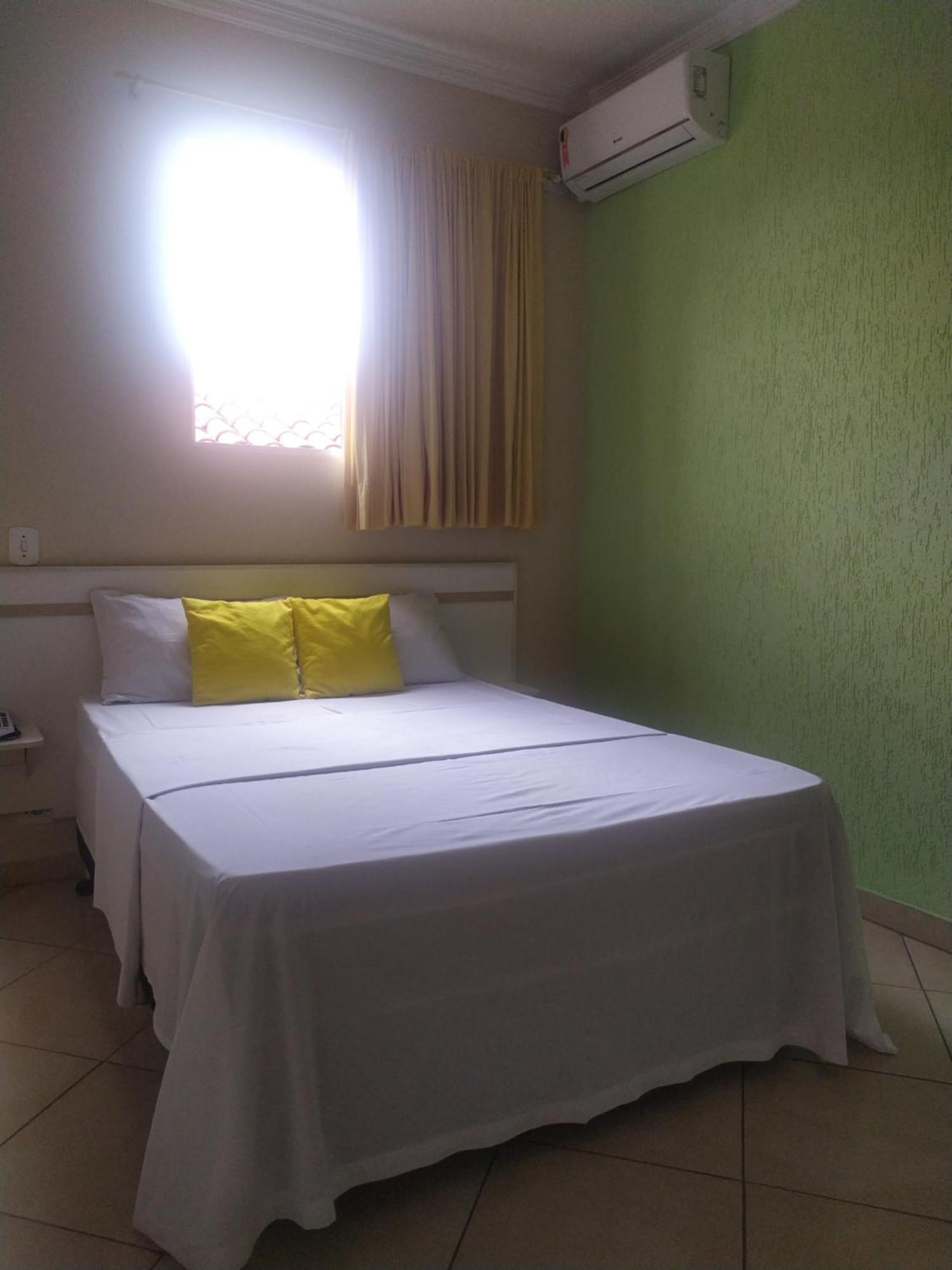 Hotel Dayse Santana de Parnaíba Стая снимка